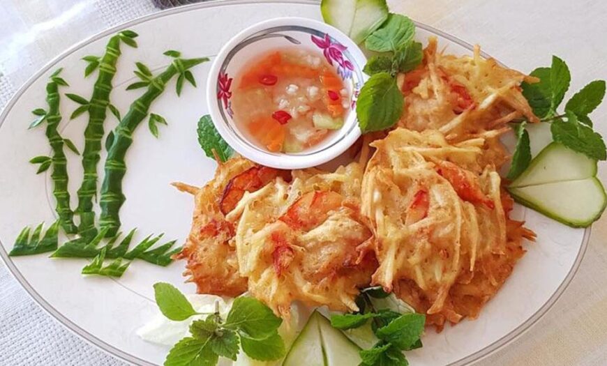 Mùa Đông Xa Xứ Nhớ Bánh Tôm Hồ Tây