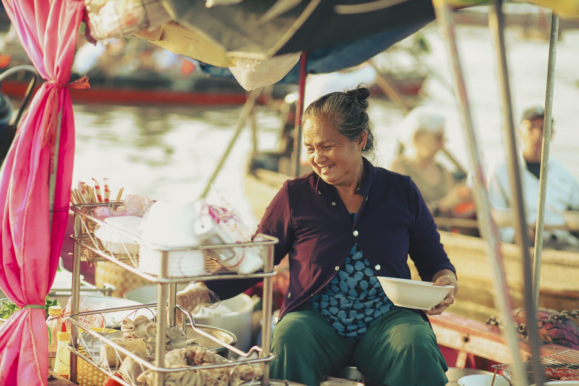 Hủ Tiếu Lắc Trên Sông